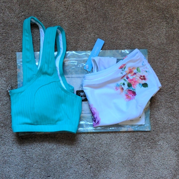 Cupshe aqua zip and floral bikini - Picture 5 of 5